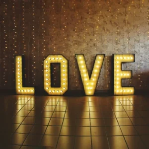 Alquiler letras love boda