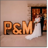 Pack iniciales luminosas boda de alquiler