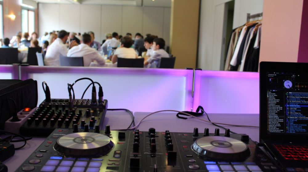 Festivat Cabina DJ Festivat Cabina DJ